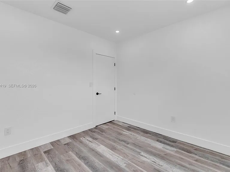 2600 NW 108th St — Photo 20