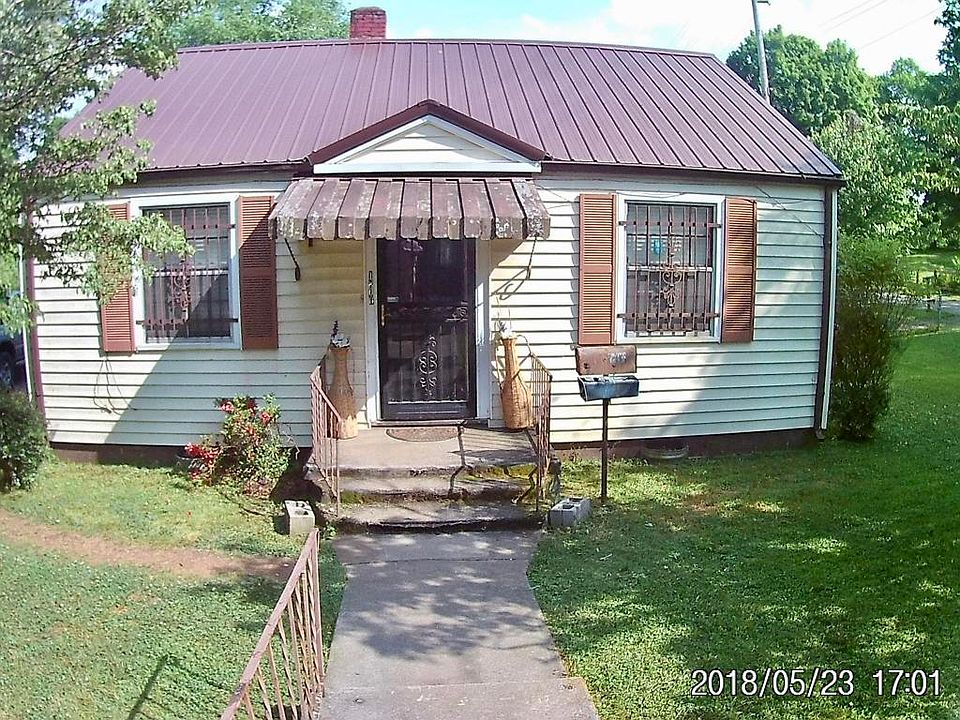 1st image of 1800 Iroquois St