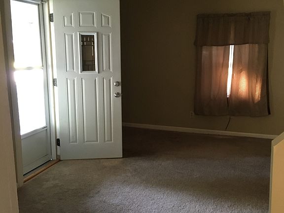 5th image of 900 N Division St #23