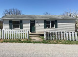 106 Chapel St, Christiansburg, VA 24073