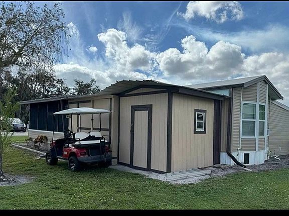4th image of 10307 SW Lettuce Lake Ave #15