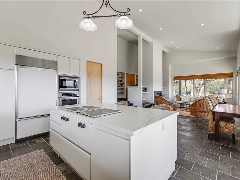 38 Asoleado Dr — Photo 18