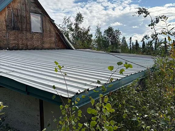 2nd image of 2240 Himilaya Rd