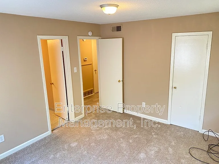 1982 Goldbrier Ln — Photo 21