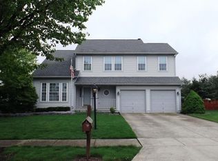 725 Montmorency Dr E, Pickerington, OH 43147