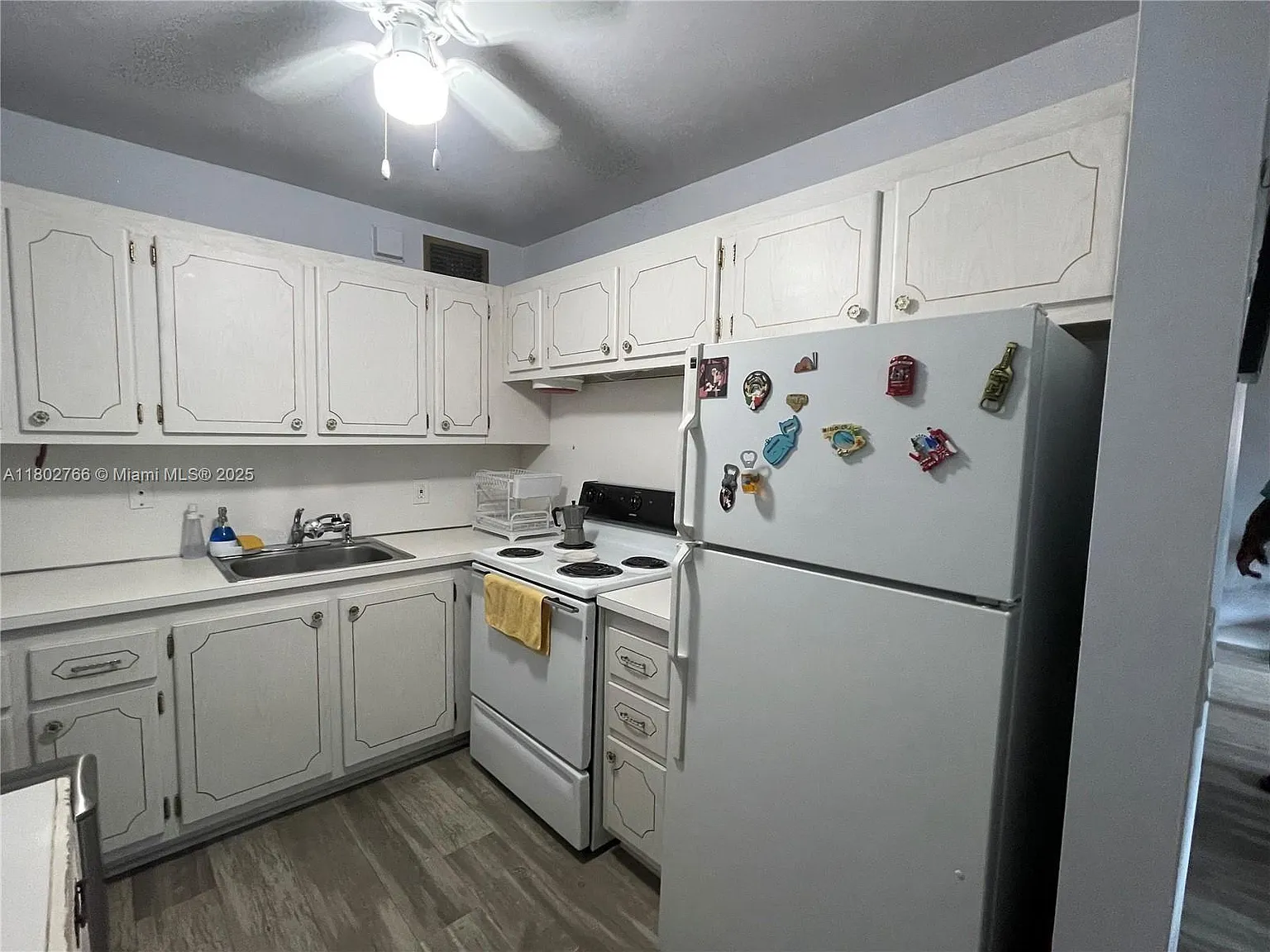 Markham M Condo — Photo 4