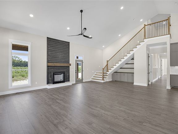 5th image of 384 Jim Smith Rd