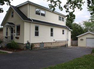 1114 Summit St, Joliet, IL 60435