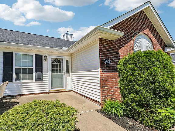 3rd image of 2001 Marsh Ln