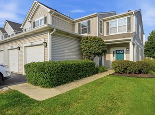 3133 Falling Waters Ln, Lindenhurst, IL 60046