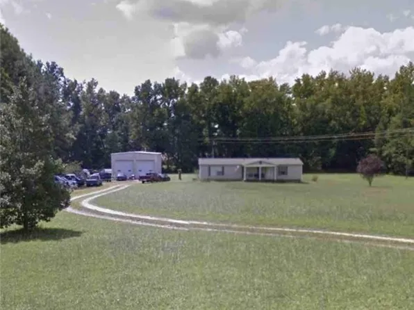 7208 Baxter Rd, Disputanta, VA 23842