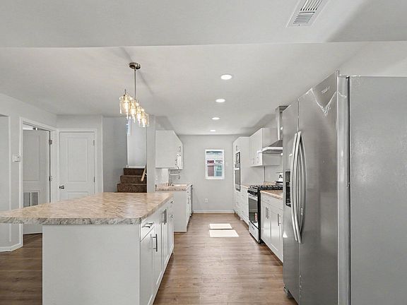 5th image of 153 W Jefferson St