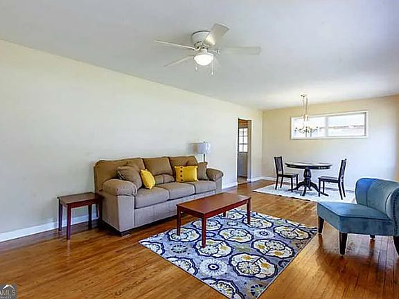 2nd image of 3405 Elgin Dr
