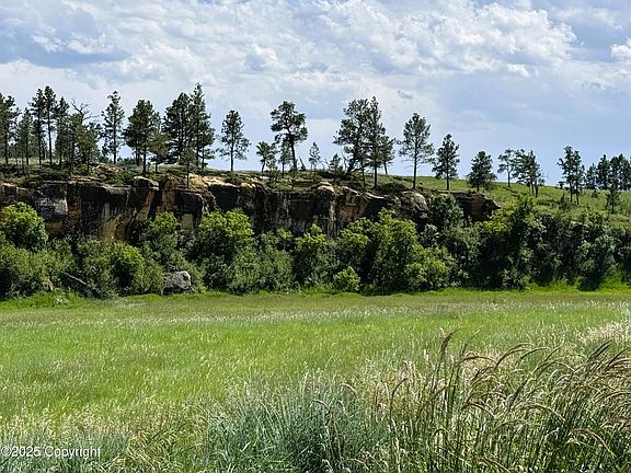 3rd image of R9 Mustang Valley Rd