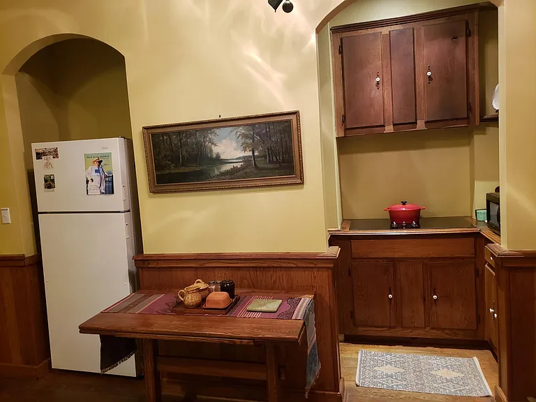 Kitchen has new Samsung cooktop, oven, fridge and microwave