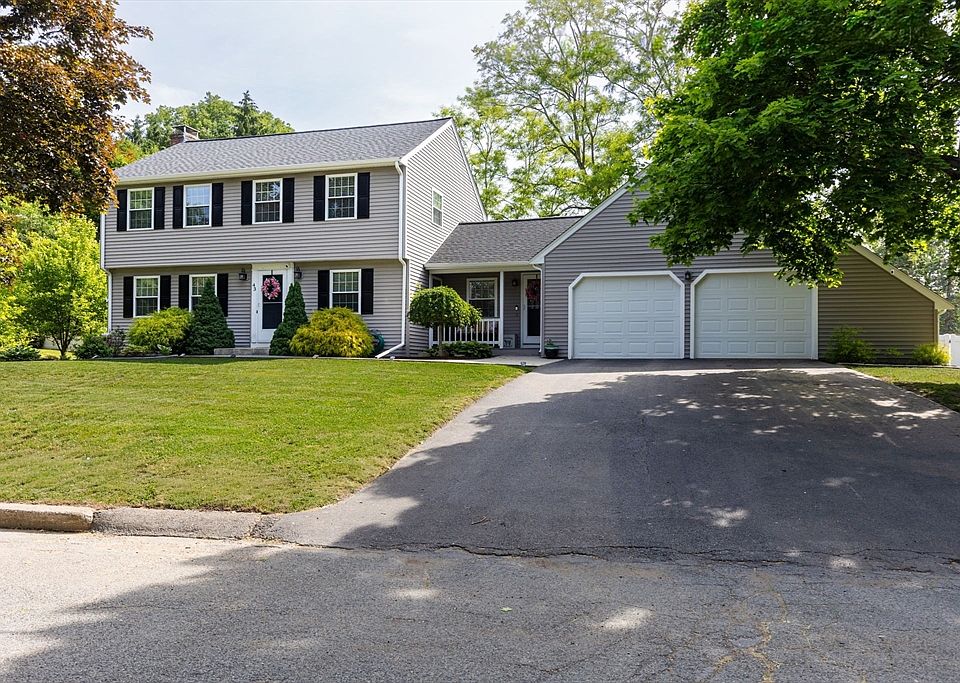 1st image of 43 Saddle Dr
