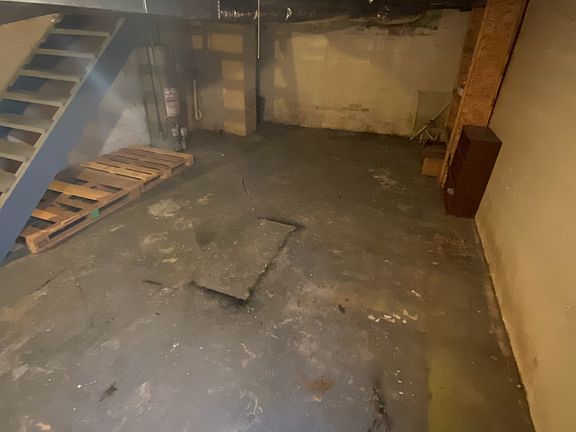2nd image of 302 Virginia Ave