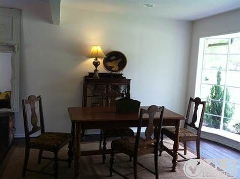 5th image of 509/511 Pleasant Valley Ln