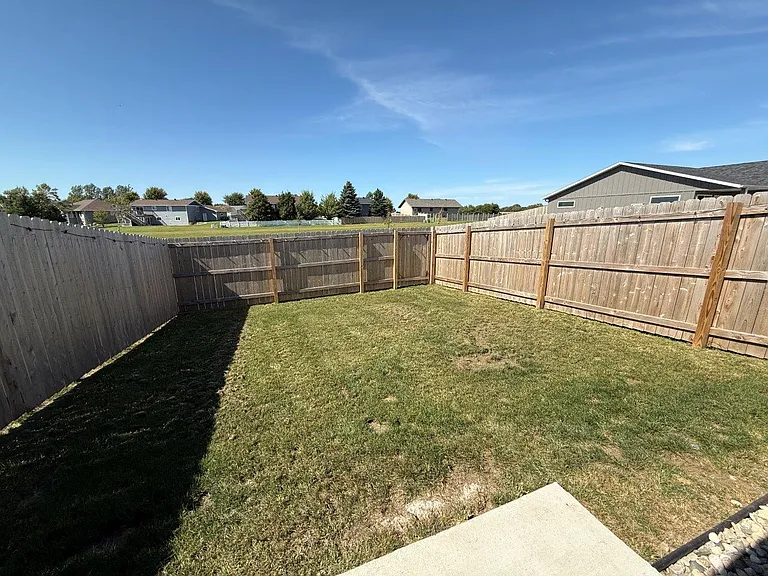 Archer Flats — Photo 23