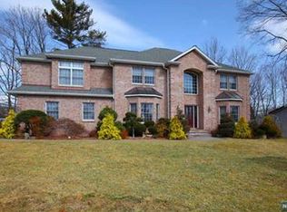 158 Grace Ave, Old Tappan, NJ 07675