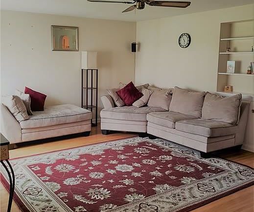 2nd image of 560 Cornwall Ave