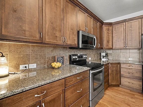 5th image of 2322 73rd Ave Ct