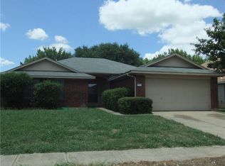 3316 Misty Valley Dr, Fort Worth, TX 76123
