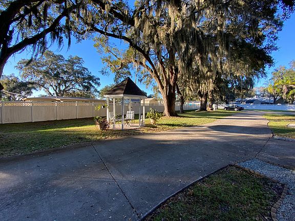 Gazebo.