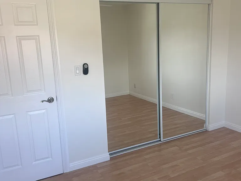 352 Portland Cir — Photo 8
