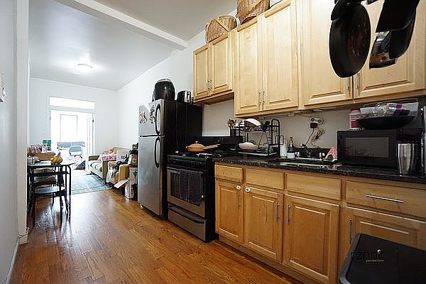 1st image of 319 Jefferson St APT 3L
