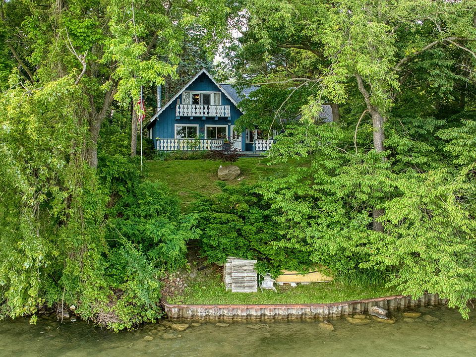1st image of 200 Harris Dr
