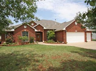 1319 W Wildflower Court Dr, Mustang, OK 73064