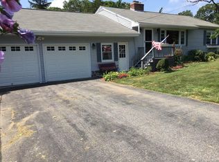 100 Spithead Rd, Waterford, CT 06385