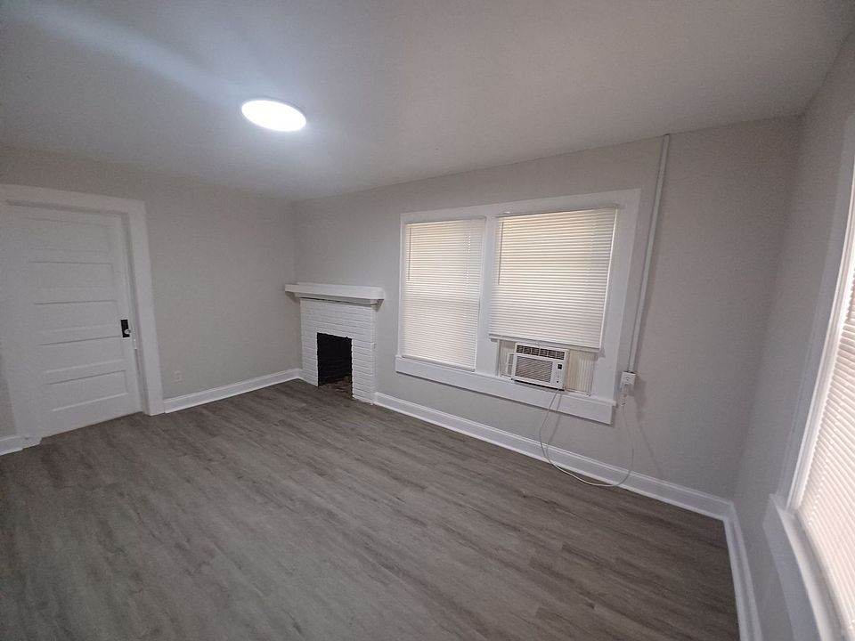 1st image of 504 W Mahoney St #2