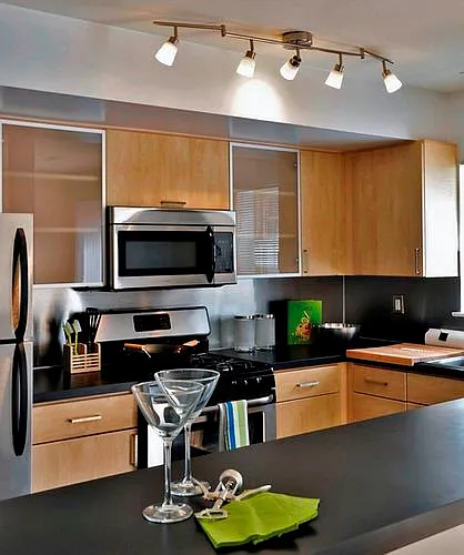 Stratford Apartments — Photo 23