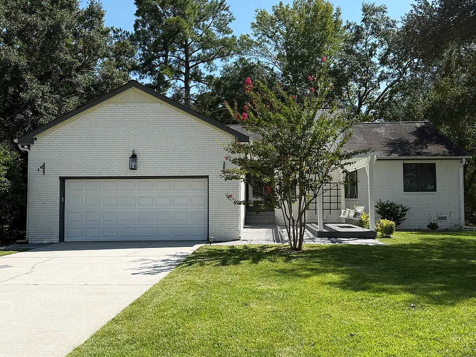 2440 Wedgefield Rd