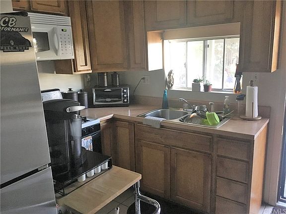 5th image of 7905 Hershey St