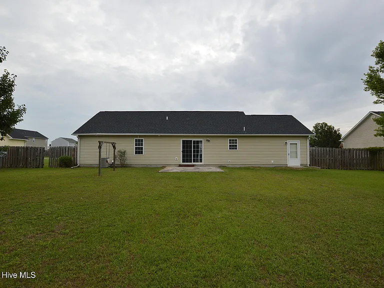 107 Esquire Dr — Photo 18