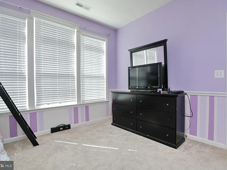 31 Steeplechase Dr — Photo 13