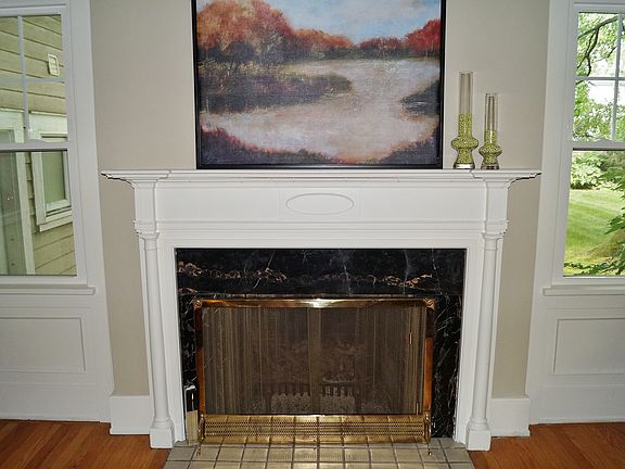 4th image of 2177 Chatfield Dr