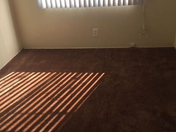 2nd image of 1102 3/4 W 92nd St #4801415