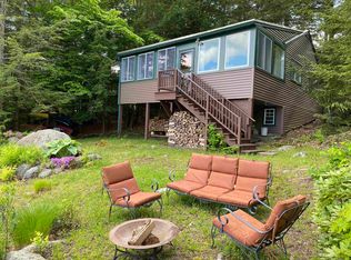 956 Rush Rd, Henniker, NH 03242