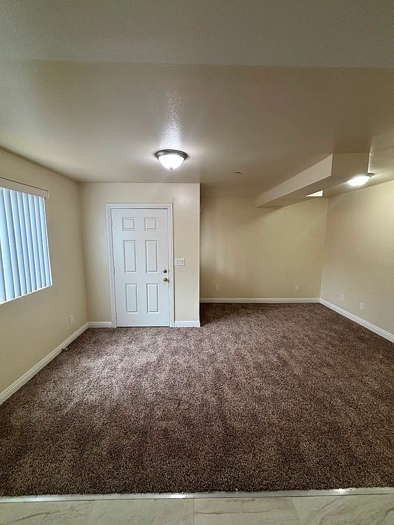 5 bed, 1718 sqft, $3,850 — Photo 4