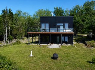 93 Maple Leaf Dr, Yarmouth, NS B0W3M0