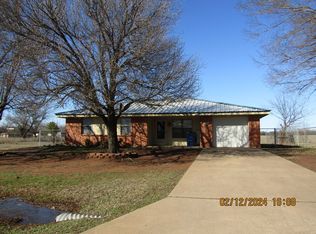 1023 W E Ave, Cache, OK 73527