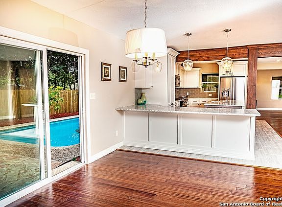 5th image of 301 HASKIN DR