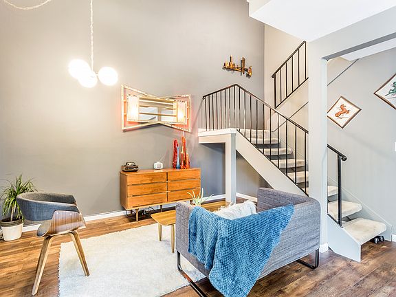 5th image of 905 E 15th St APT 12