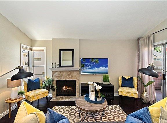4th image of 6223 Newhaven Ct #122