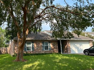 15931 Windom Dr, Webster, TX 77598