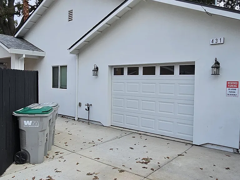 431 Jasmine Ave — Photo 1